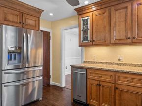 860 Pleasant St, Worcester MA 01602