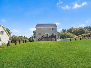 39 Hycrest Rd, Charlton MA 01507