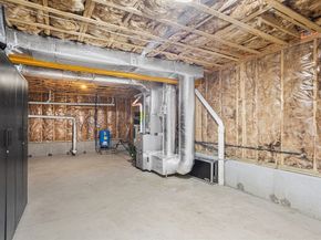 39 Hycrest Rd, Charlton MA 01507