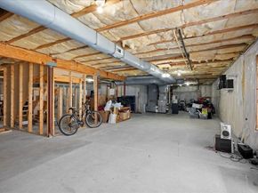 16 Blackstone Ln, Grafton MA 01560