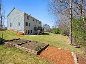 16 Blackstone Ln, Grafton MA 01560