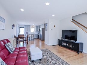 2 Walter G Wiede St 1, Chelmsford MA 01863