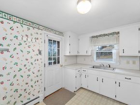 37 Upland Rd, Waltham MA 02451