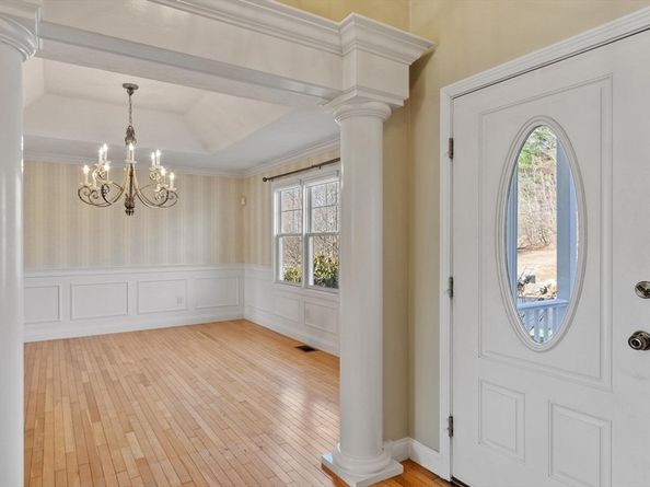 1 Victoria Drive 22, Leicester MA 01542