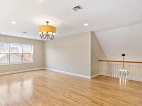 1 Victoria Drive 22, Leicester MA 01542