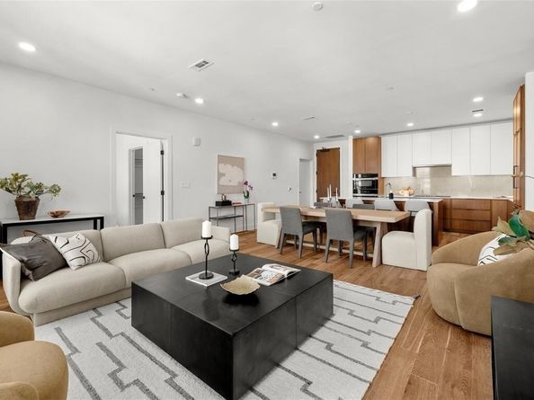 566 Columbus Ave 506, Boston MA 02118