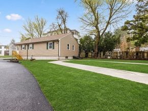 105 Arthur St, Brockton MA 02302