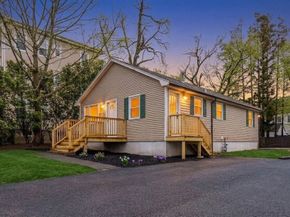 105 Arthur St, Brockton MA 02302
