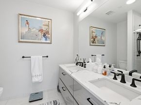 68 Los Angeles PH5, Newton MA 02458