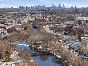 68 Los Angeles PH5, Newton MA 02458