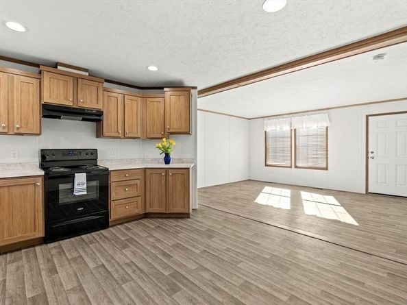 200 North St 23B, Danvers MA 01923