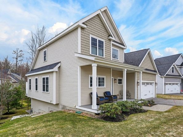 17 Stonebrook Ct, Southborough MA 01772