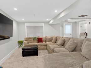 17 Stonebrook Ct, Southborough MA 01772