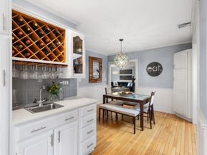 319 Lowell St, Lynnfield MA 01940