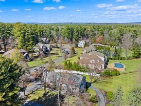 319 Lowell St, Lynnfield MA 01940