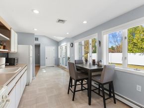 319 Lowell St, Lynnfield MA 01940