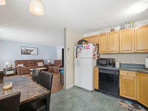 78 Edgelawn Ave 7, North Andover MA 01845