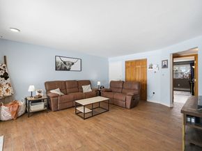78 Edgelawn Ave 7, North Andover MA 01845