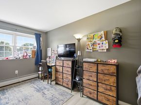 78 Edgelawn Ave 7, North Andover MA 01845
