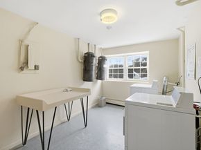 78 Edgelawn Ave 7, North Andover MA 01845