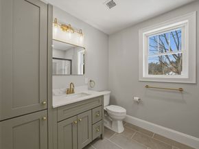 6 Eleanor Rd, Walpole MA 02081