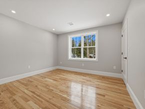 6 Eleanor Rd, Walpole MA 02081