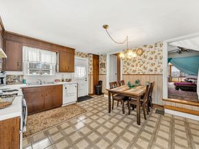 28 Linden Pl, Dedham MA 02026