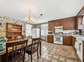 28 Linden Pl, Dedham MA 02026