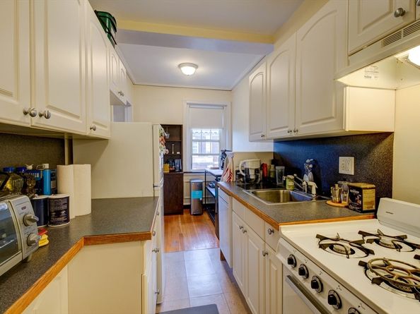 3 Arlington Street 52, Cambridge MA 02140