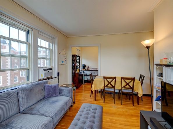 3 Arlington Street 52, Cambridge MA 02140