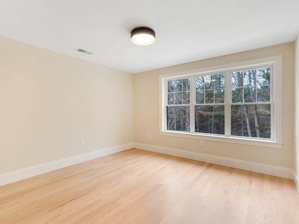 11 Cuba St, Andover MA 01810