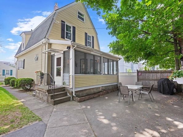 8A 3rd St, Medford MA 02155