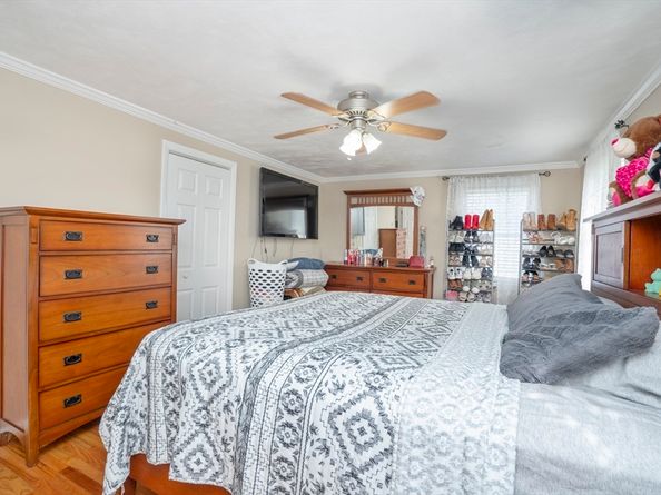 3 Winnegance Ave, Peabody MA 01960