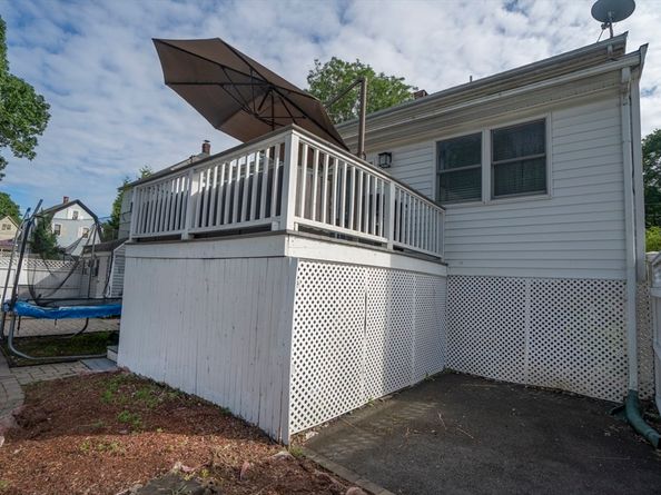 3 Winnegance Ave, Peabody MA 01960