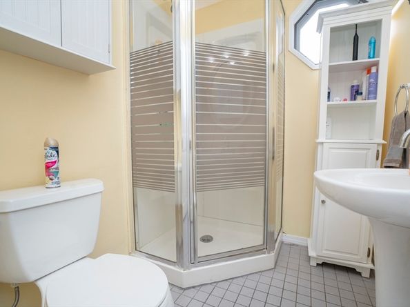 3 Winnegance Ave, Peabody MA 01960