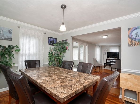 3 Winnegance Ave, Peabody MA 01960