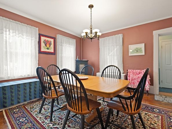 42 High St, Wilmington MA 01887