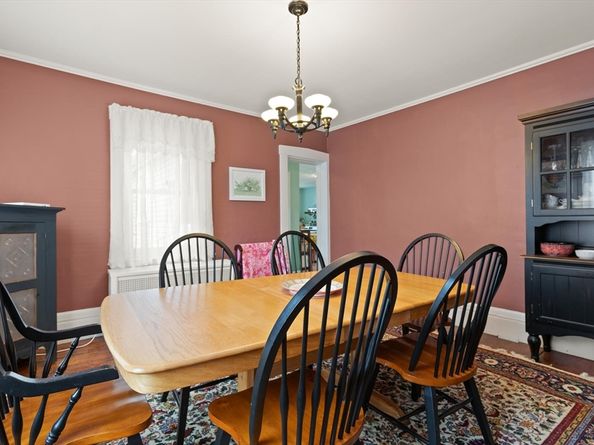 42 High St, Wilmington MA 01887
