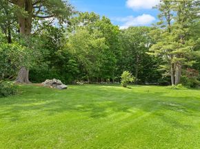 42 High St, Wilmington MA 01887