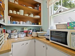 42 High St, Wilmington MA 01887