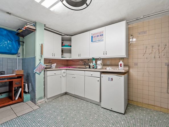 577 Grove Street, Worcester MA 01605
