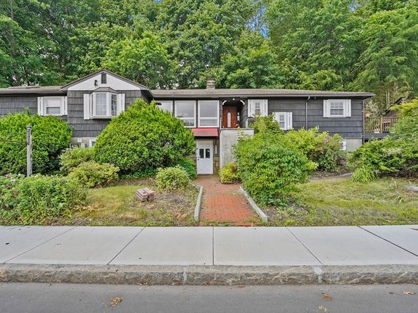 577 Grove Street, Worcester MA 01605