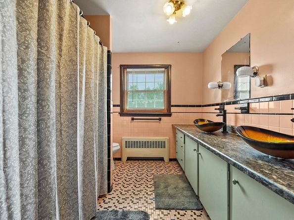 577 Grove Street, Worcester MA 01605