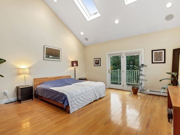 13 Essex St, Lynn MA 01902