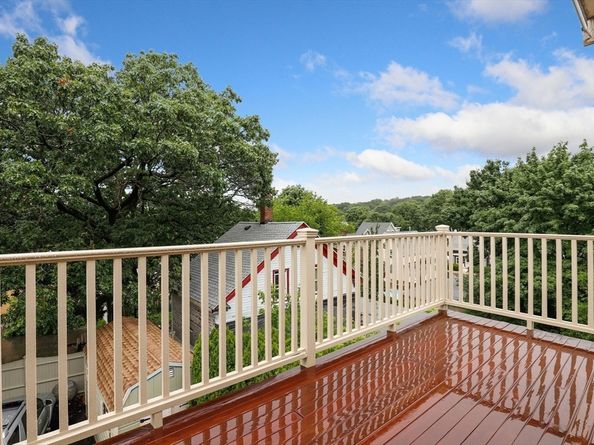 13 Essex St, Lynn MA 01902