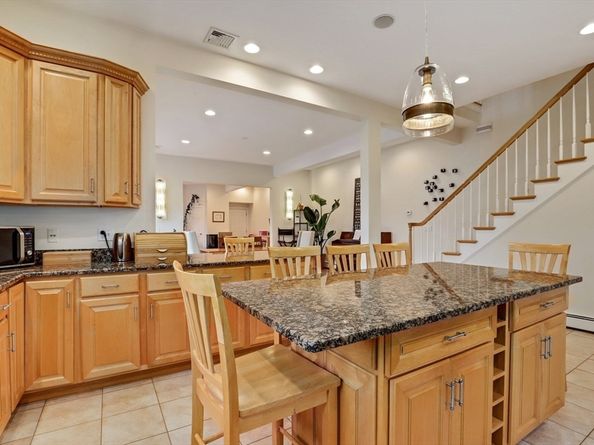 13 Essex St, Lynn MA 01902