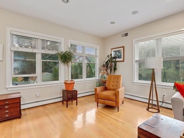13 Essex St, Lynn MA 01902