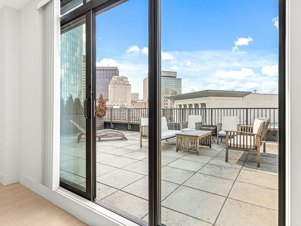 121 Portland St PH3, Boston MA 02114