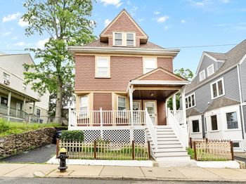 22-22A Montrose St