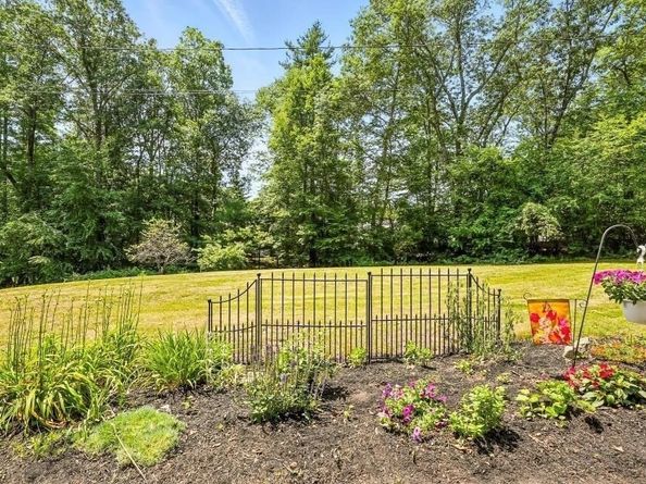 78 Milford St, Upton MA 01568